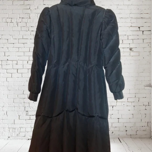 Gallery Black Puffer Coat Full-Length Classic Design - Picture 3 of 4